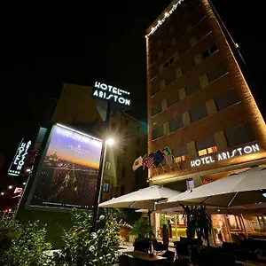 Ξενοδοχείο Ariston, Μιλάνο