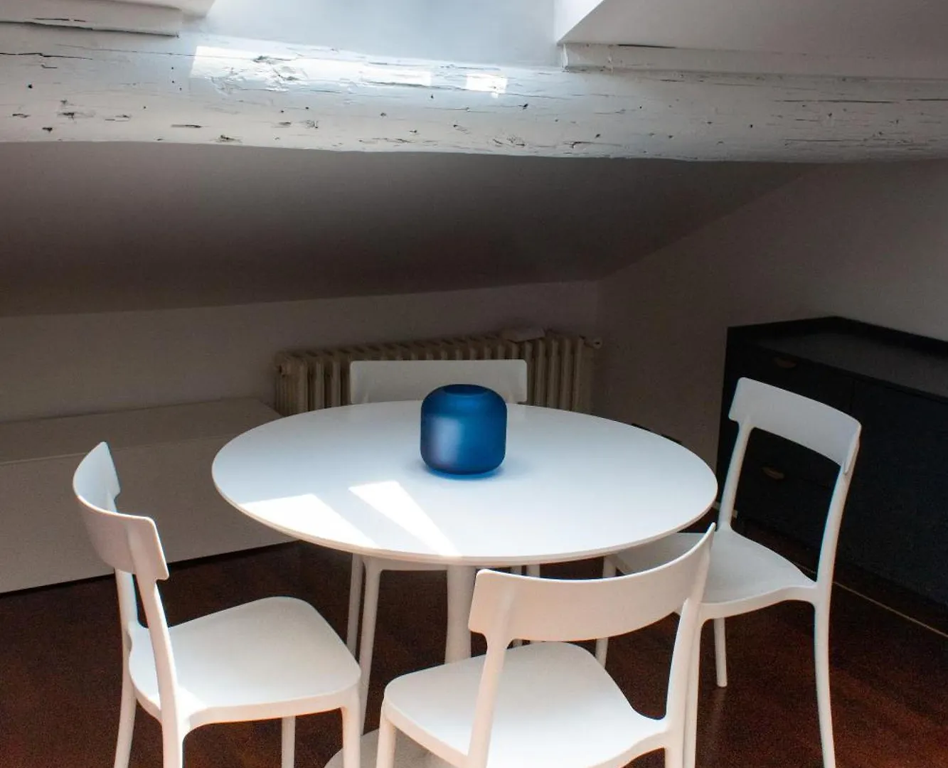 Cozy Attic Recently Renovated Apartment Milan