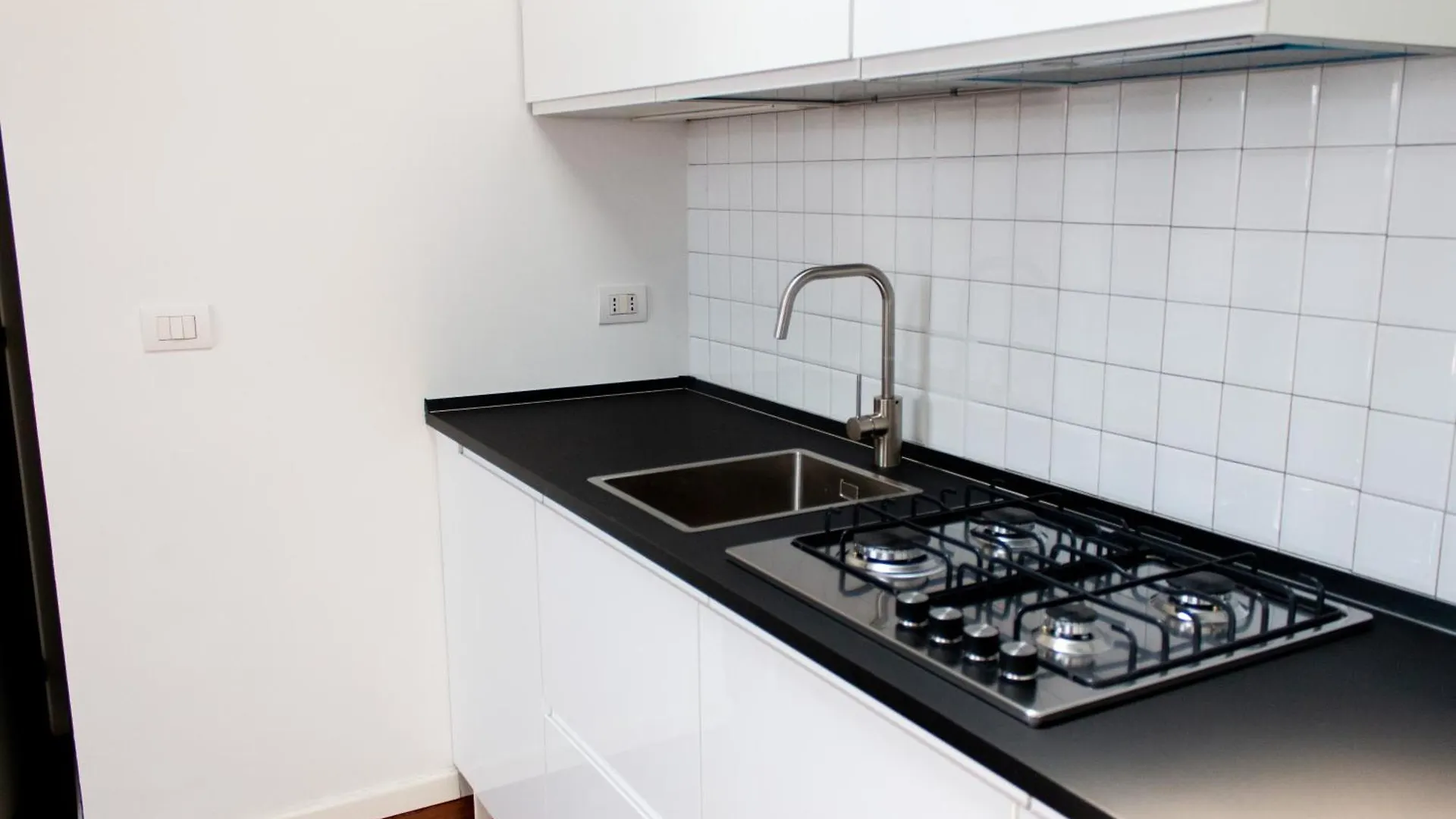 Cozy Attic Recently Renovated Apartment Milan 0*,